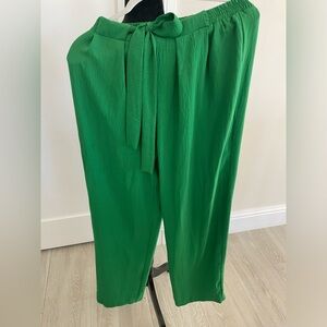 Lulus green trousers